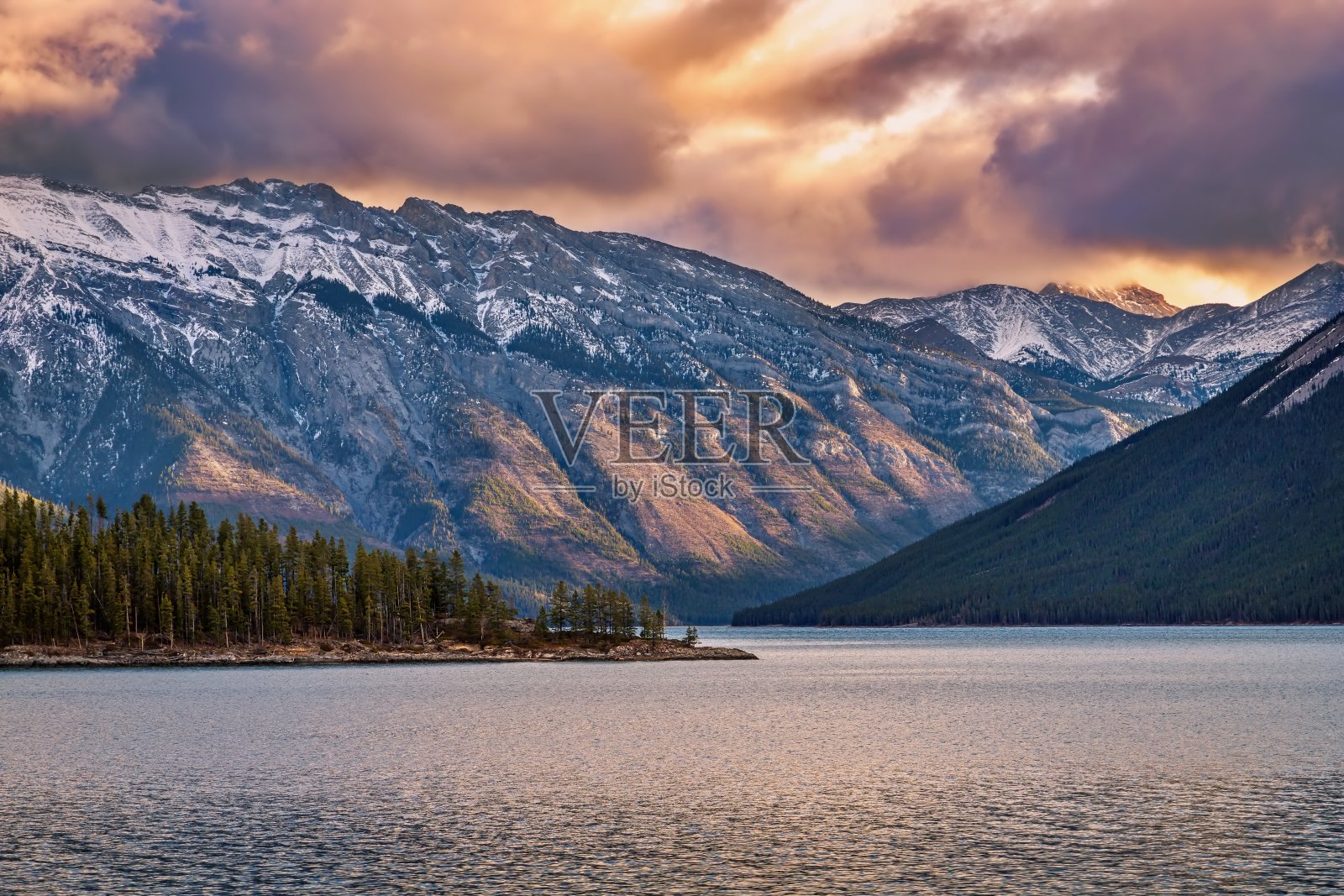 明尼旺卡湖的早晨天空照片摄影图片