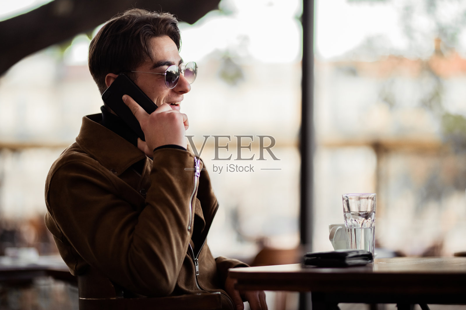 断Cappucino照片摄影图片