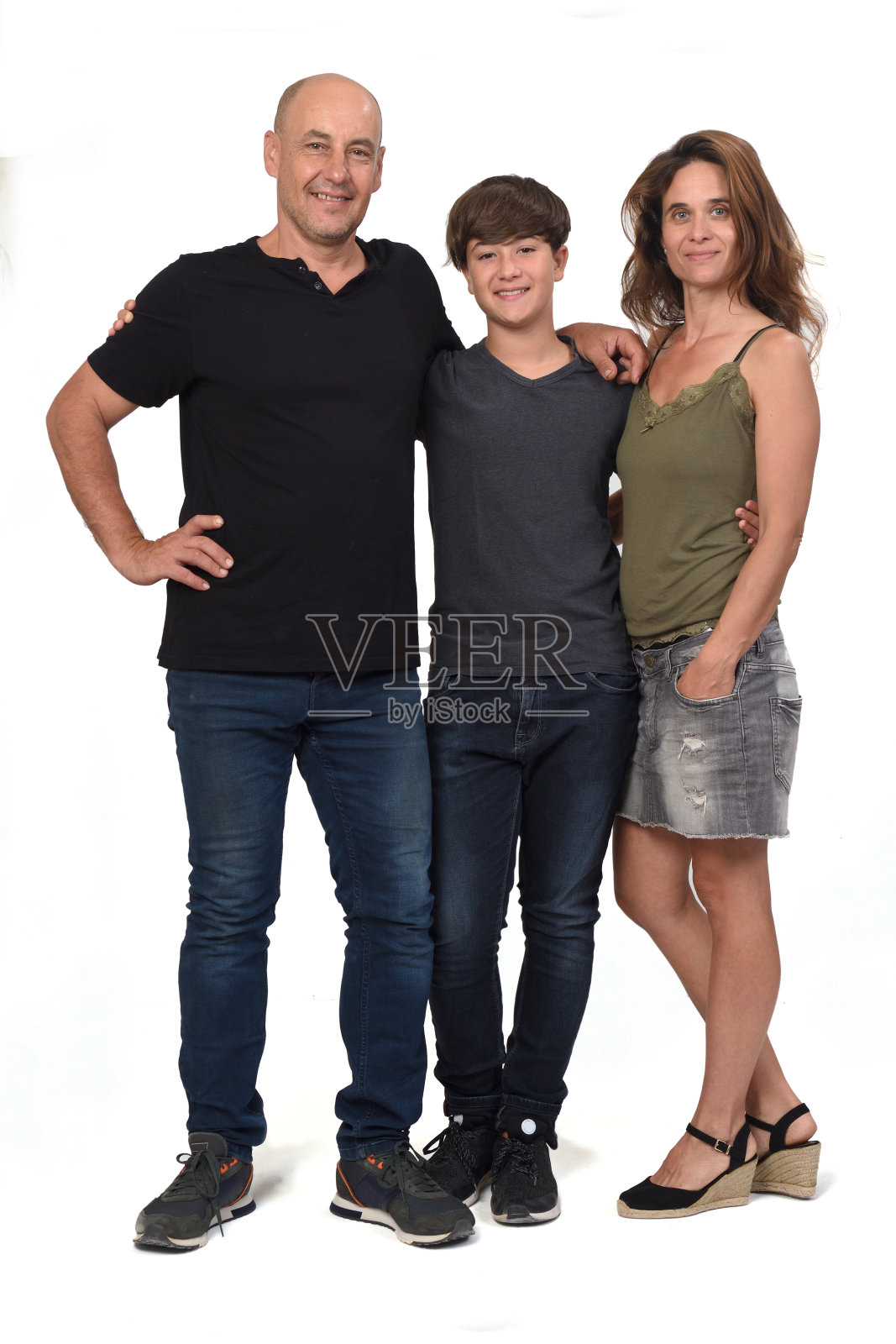 一个家庭和一个青少年的肖像照片摄影图片