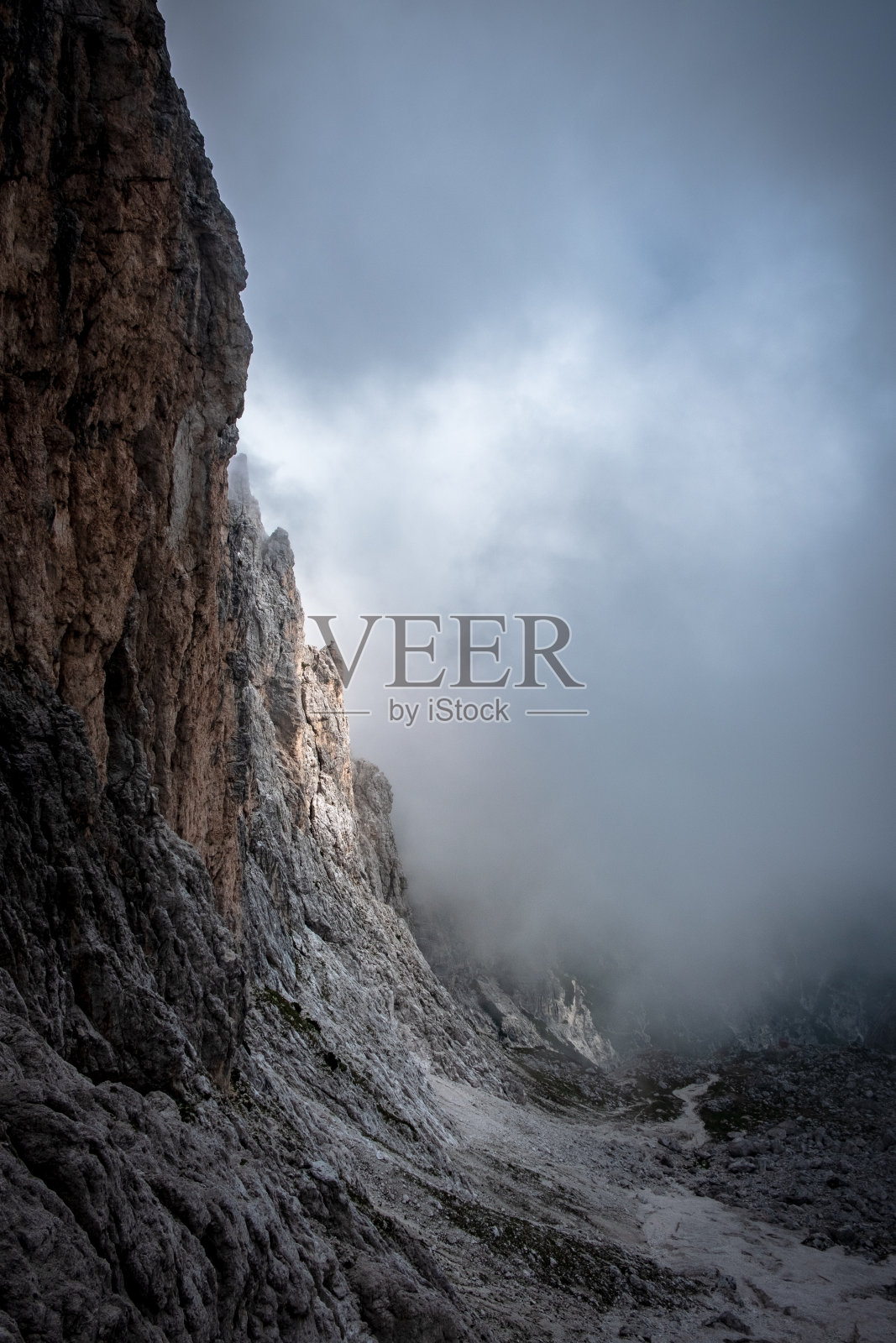 九月的意大利阿尔卑斯山照片摄影图片