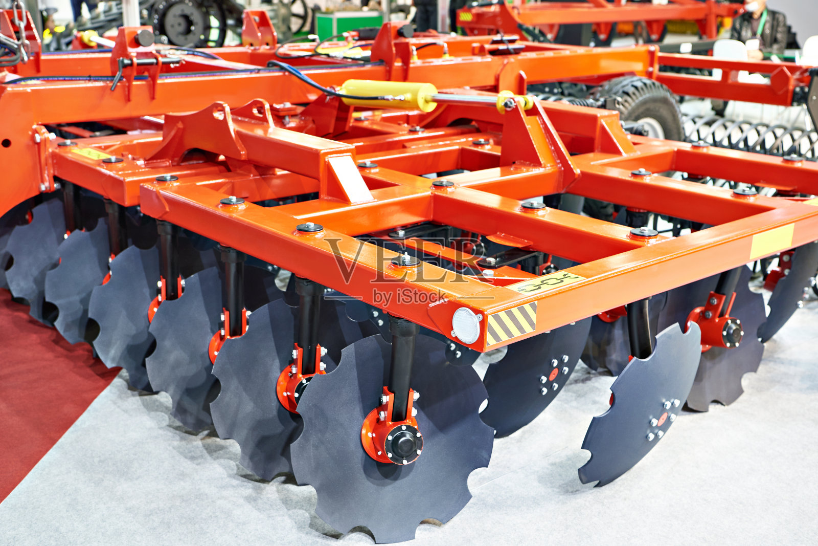 农展上的牵引式直列圆盘耙照片摄影图片