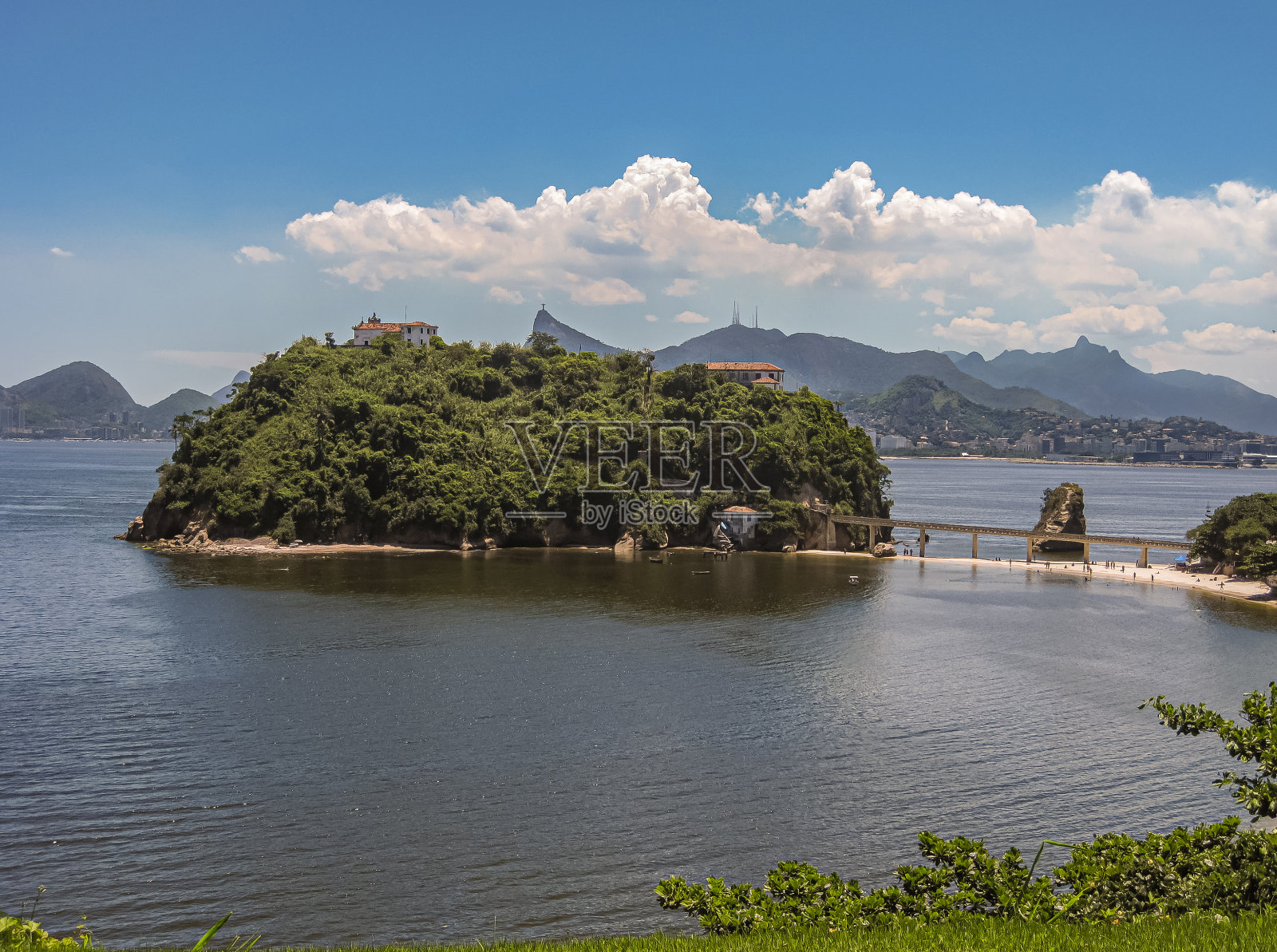 旅途愉快,巴西尼特罗伊岛。照片摄影图片