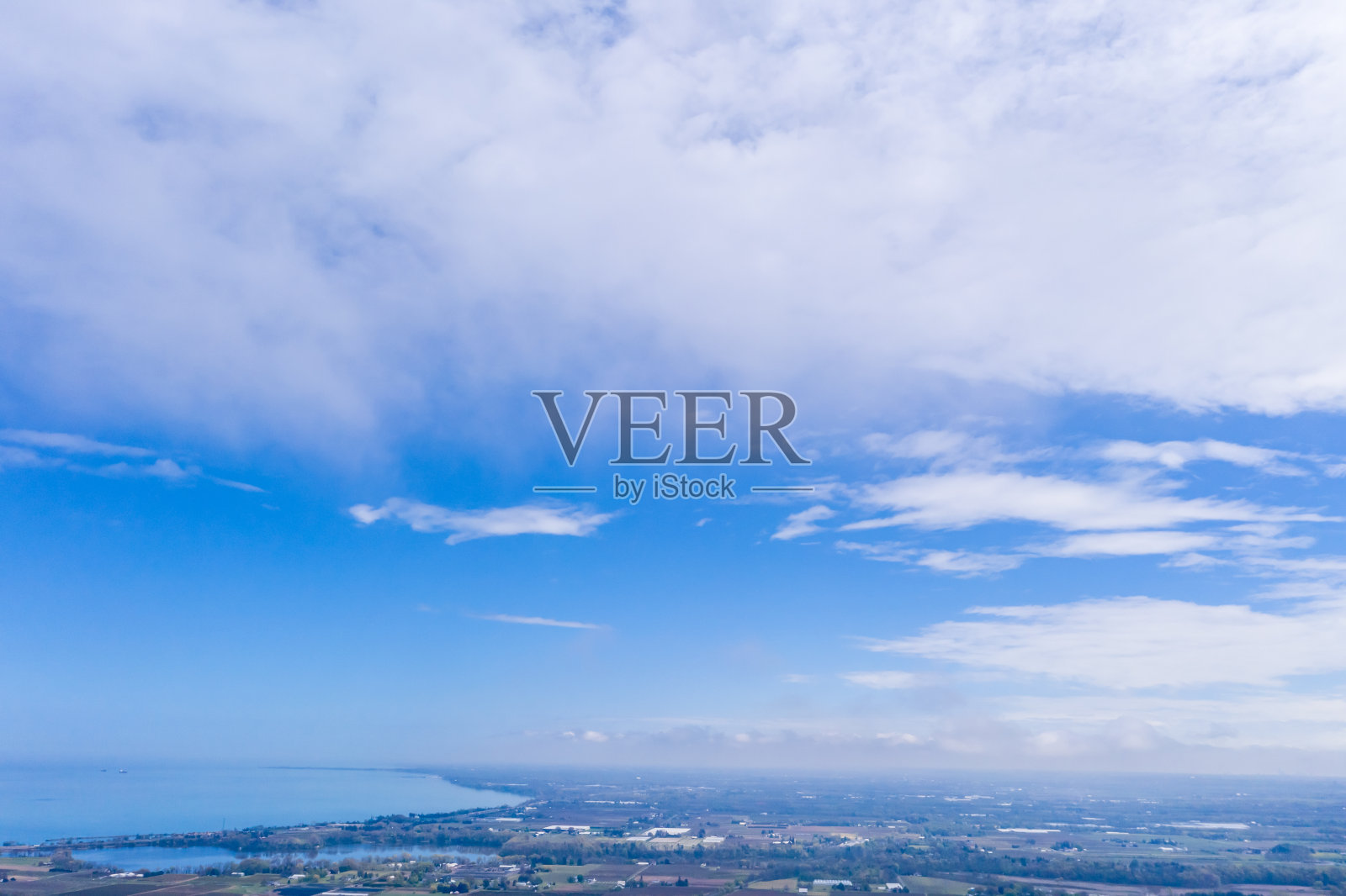 春季在加拿大安大略省尼亚加拉瀑布地区的农场和果园照片摄影图片