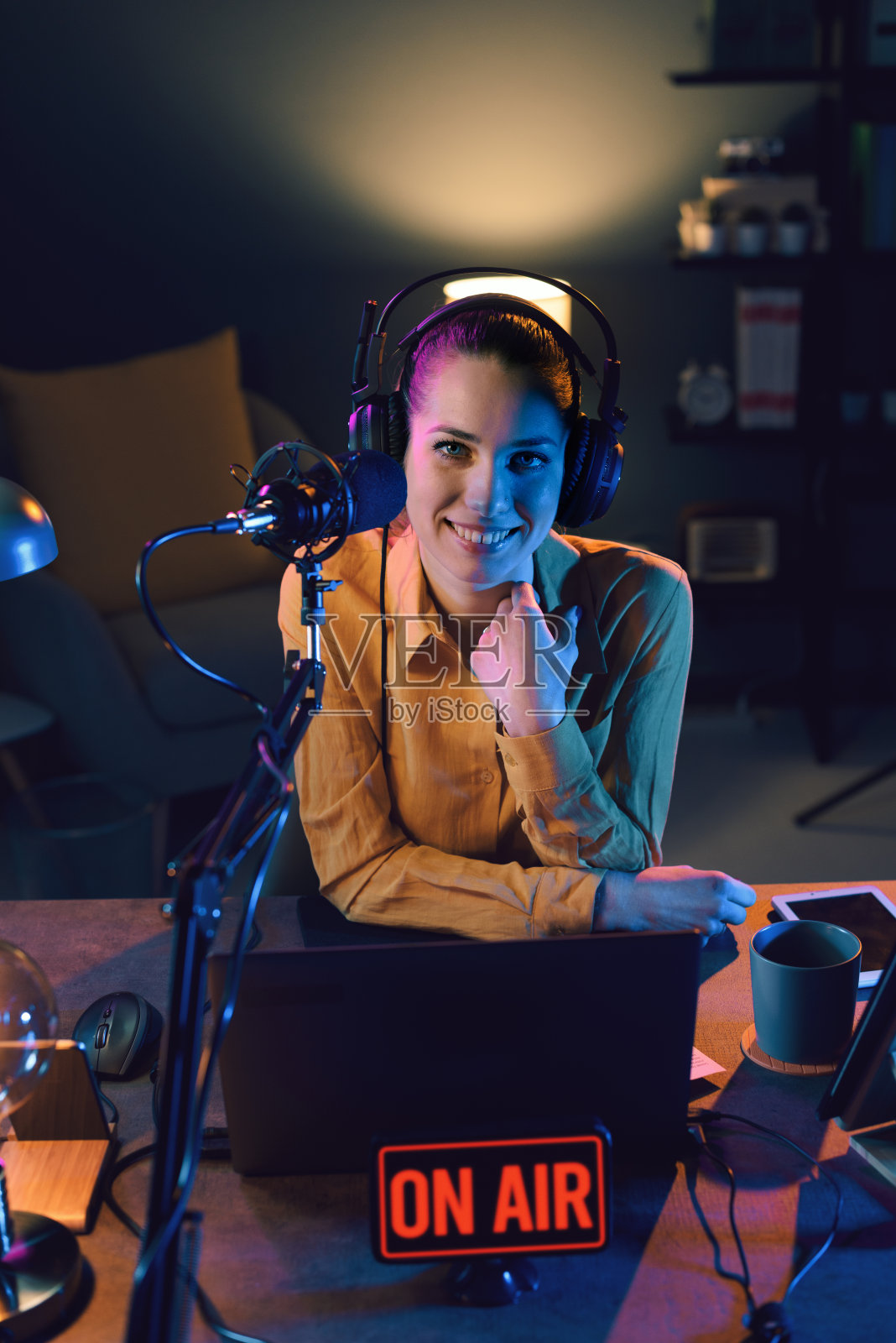 在广播电台广播照片摄影图片