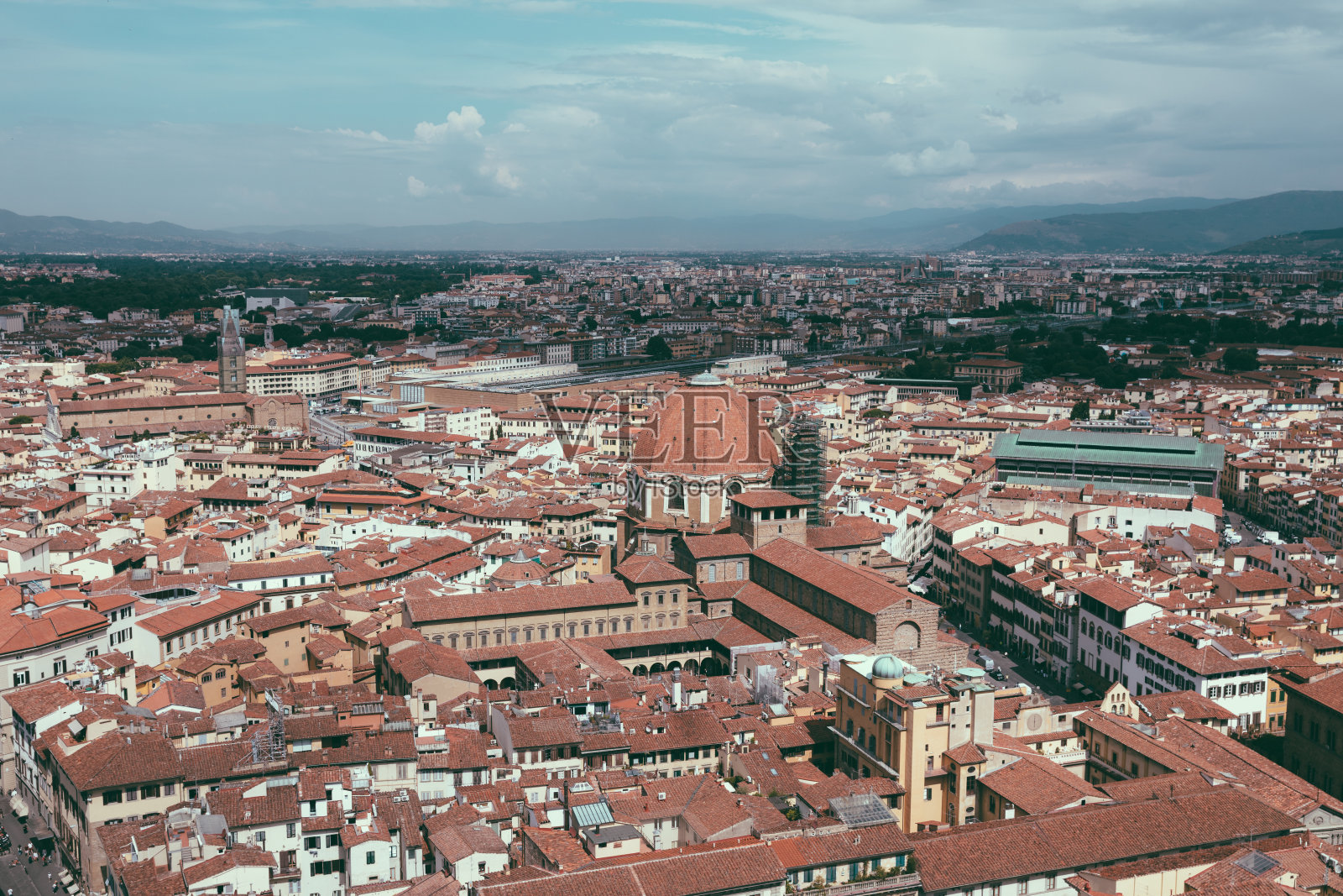 从佛罗伦萨大教堂的圆顶鸟瞰佛罗伦萨城照片摄影图片
