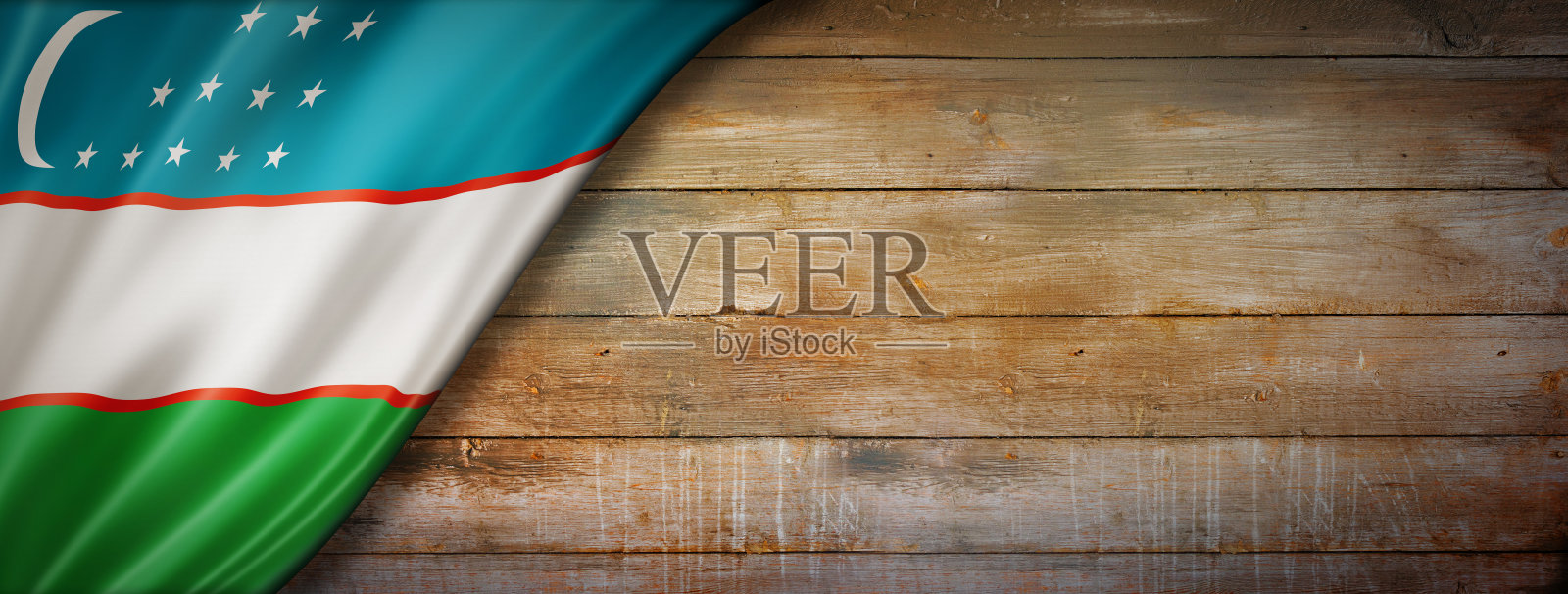 乌兹别克斯坦国旗上的复古木墙旗帜照片摄影图片