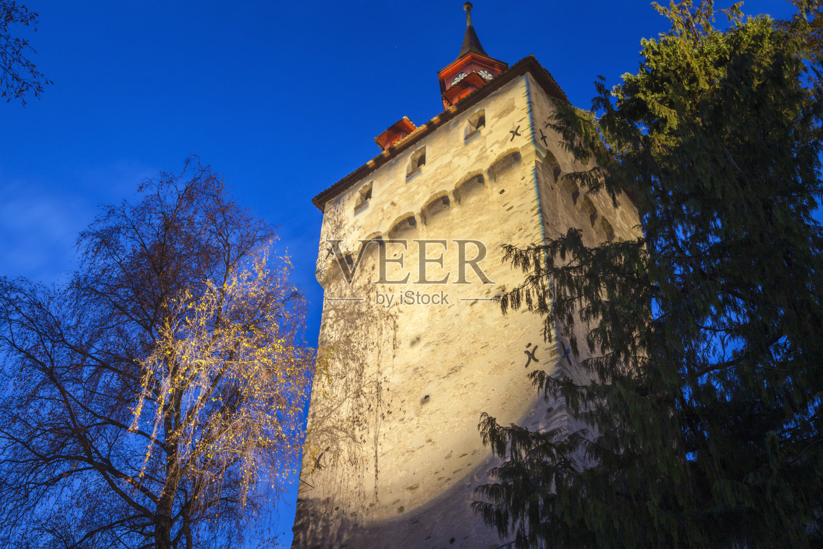 城墙耸立在卢塞恩照片摄影图片