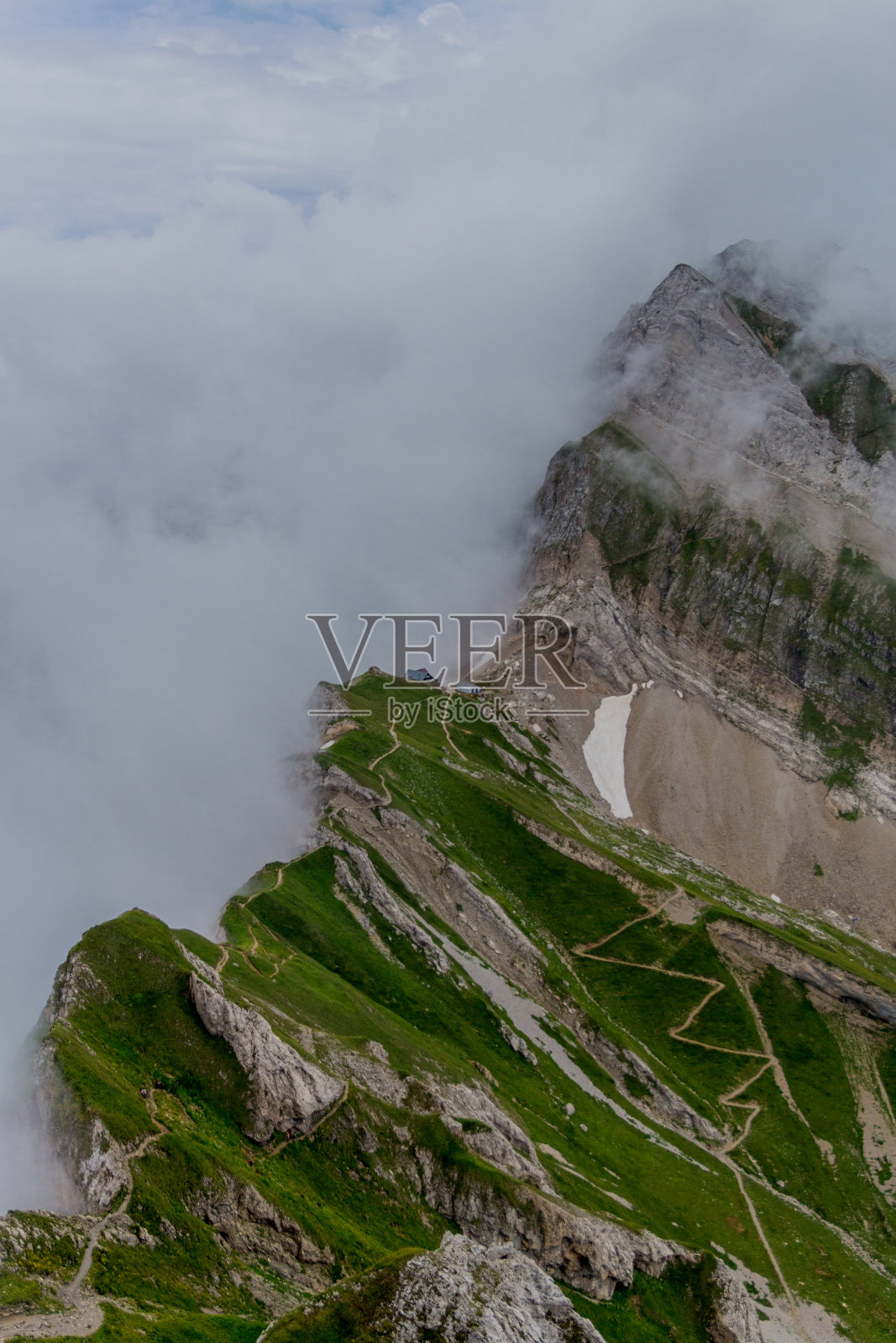 穿越瑞士阿彭策尔山脉的美丽探险之旅。-阿彭策尔/ Alpstein /瑞士照片摄影图片