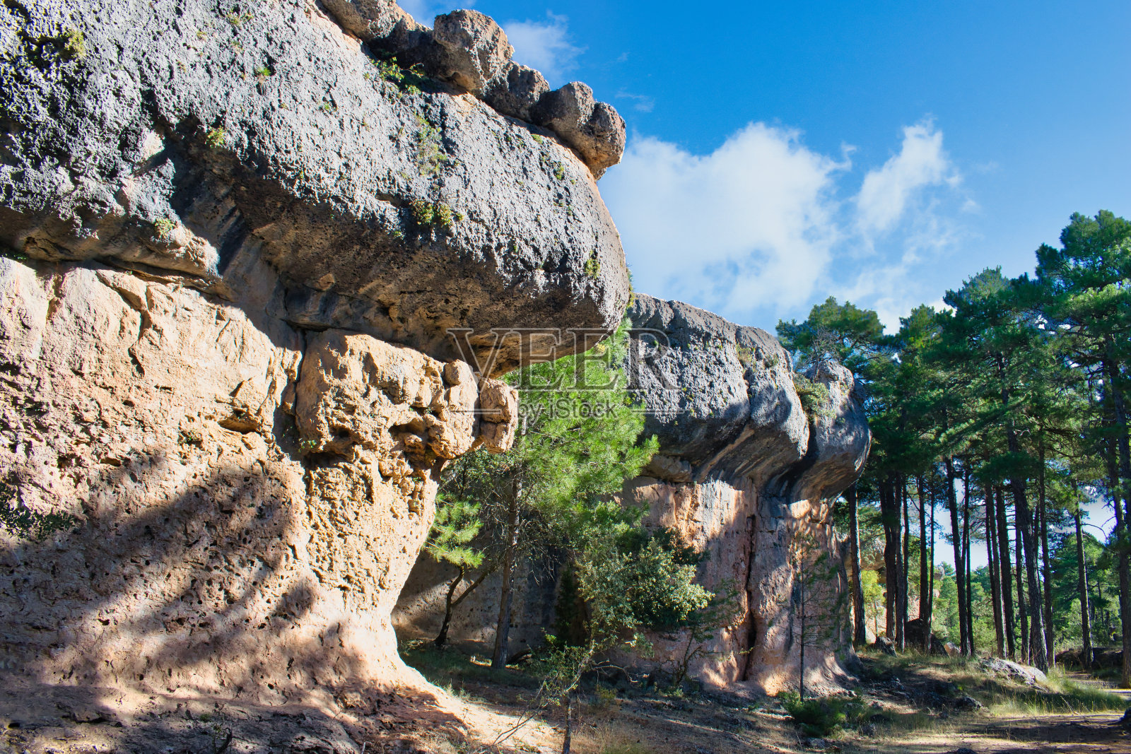 昆卡省的La Ciudad Encantada自然环境中的岩层照片摄影图片