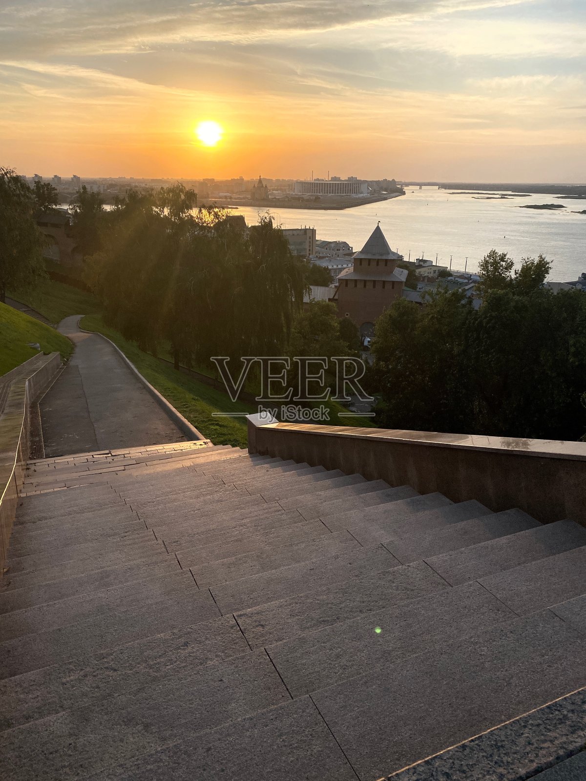 俄罗斯下诺夫哥罗德的日落照片摄影图片