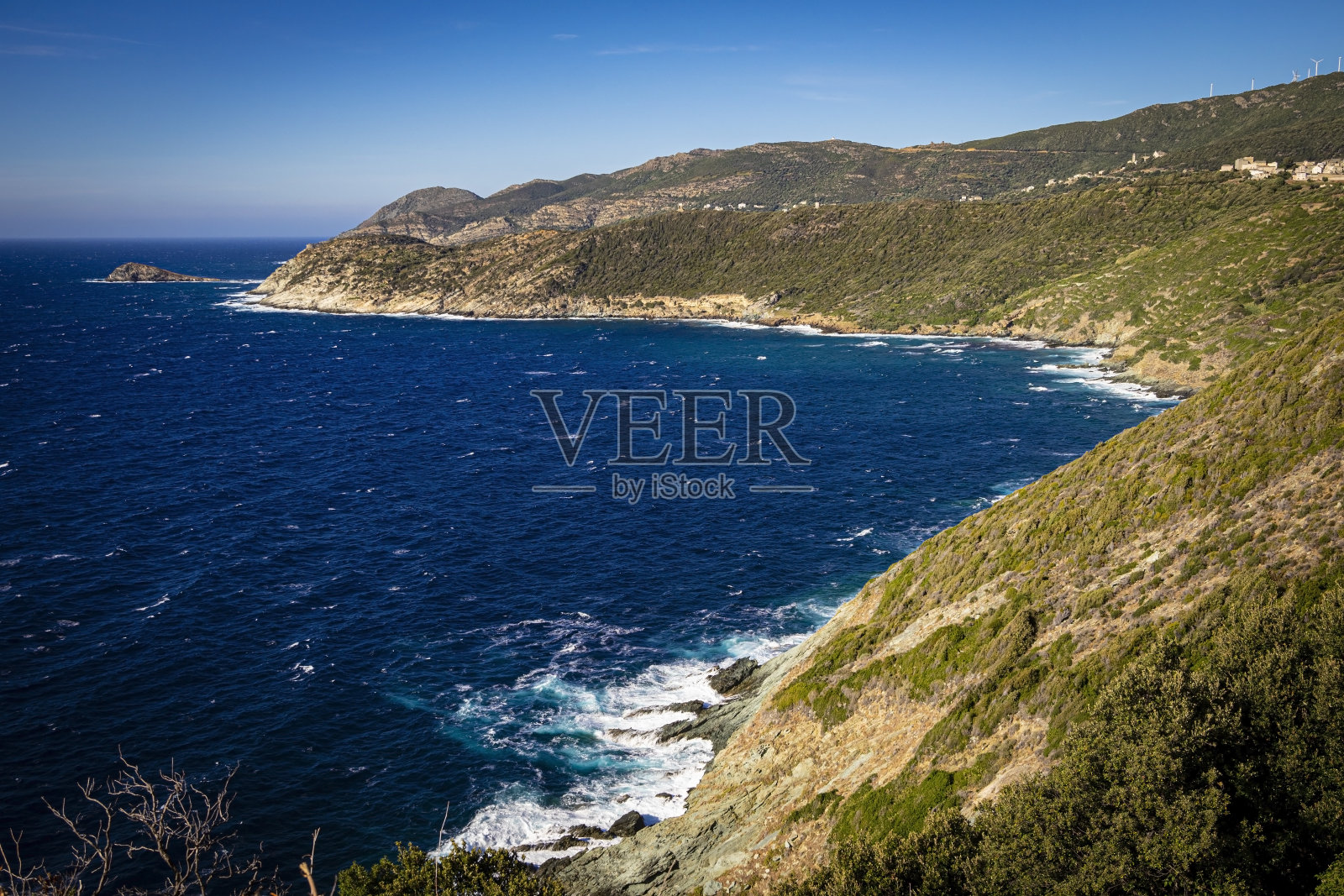 法国科西嘉岛Morsiglia村附近的Cap Corse海岸视图照片摄影图片