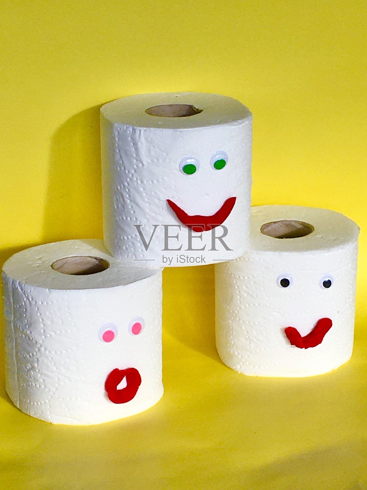 滑稽脸的卫生纸照片摄影图片