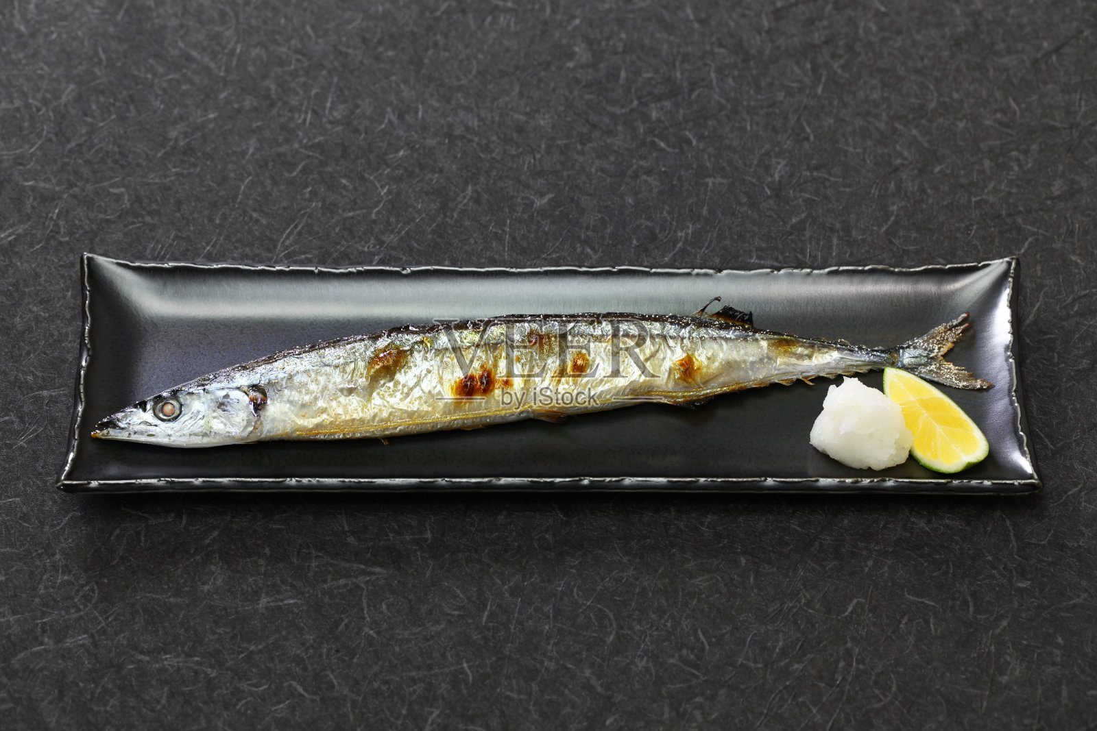 烤太平洋沙司,三马烧,日本料理照片摄影图片