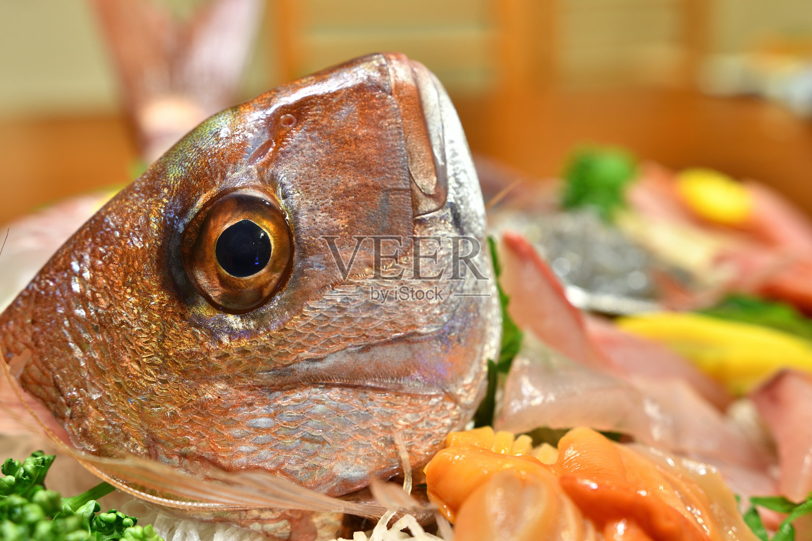 从头到尾的红鲷生鱼片照片摄影图片