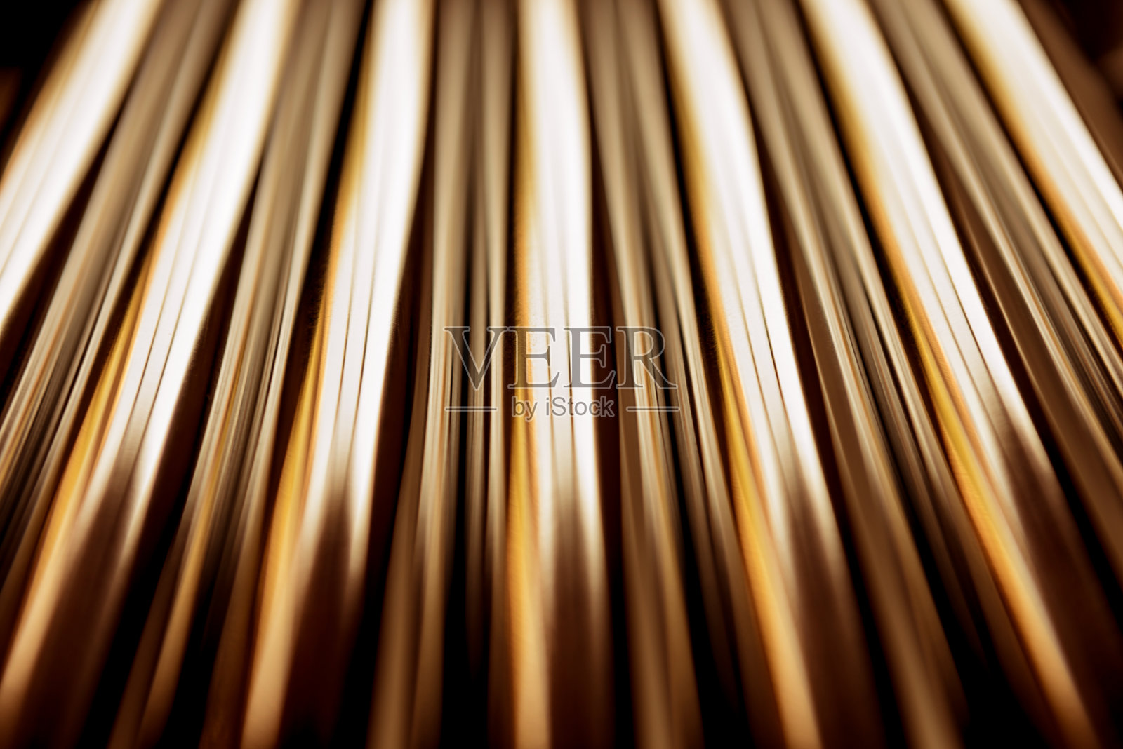 摘要背景钢管堆叠在托盘上照片摄影图片