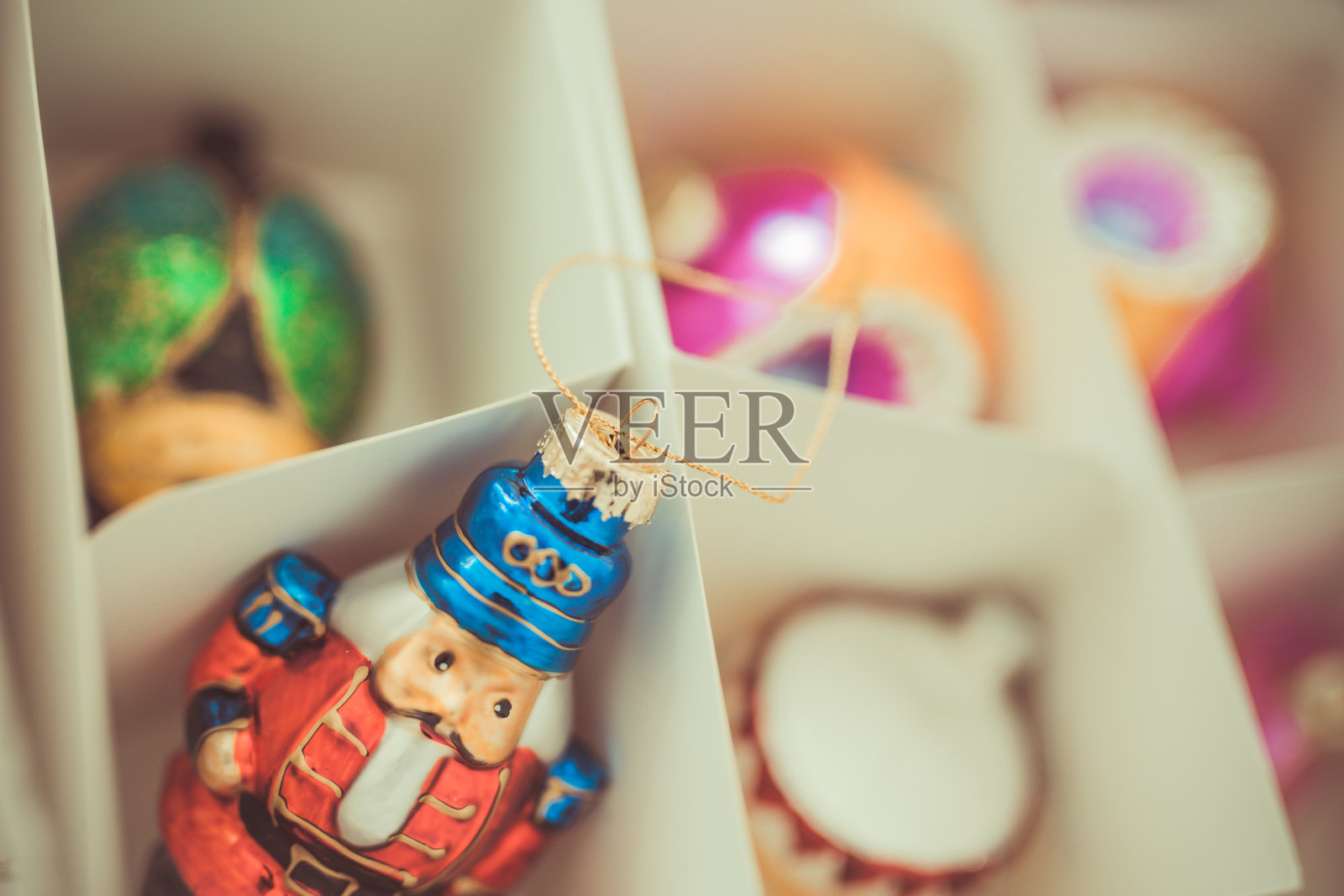 圣诞泡泡在盒子里照片摄影图片