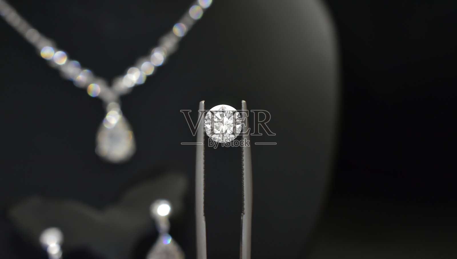 钻石贵重、昂贵、稀少。用于制造珠宝照片摄影图片