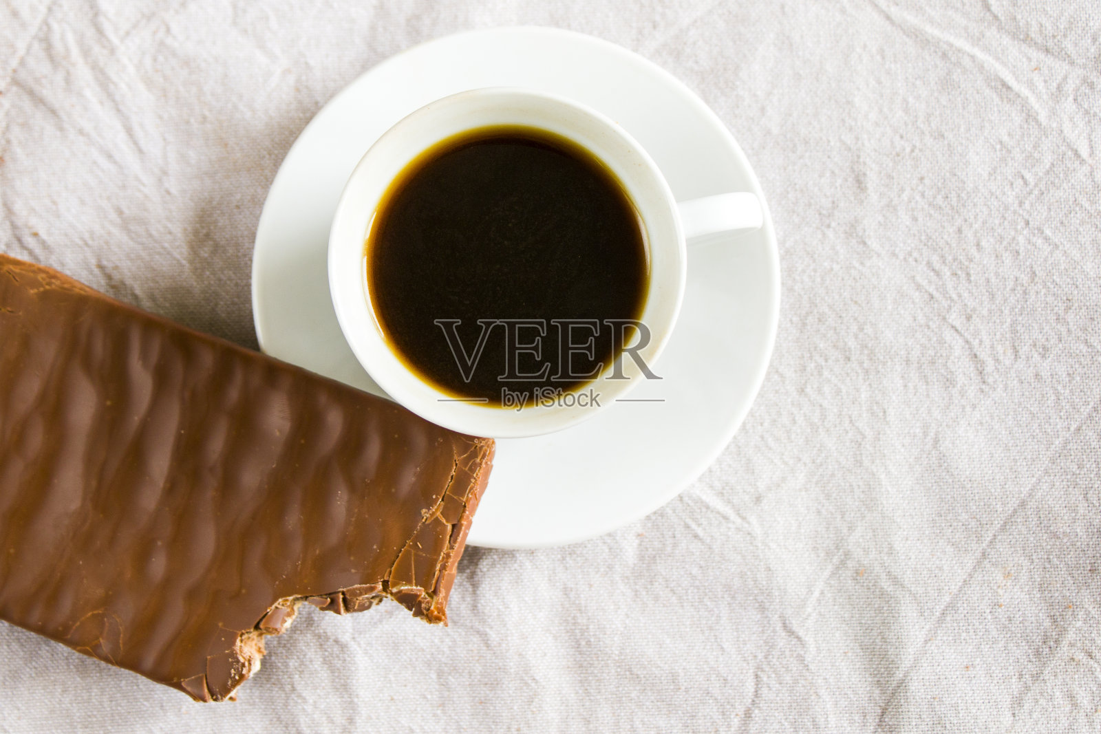 咖啡和巧克力照片摄影图片