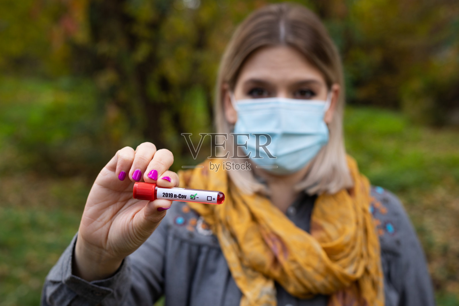 Covid-19血液测试照片摄影图片