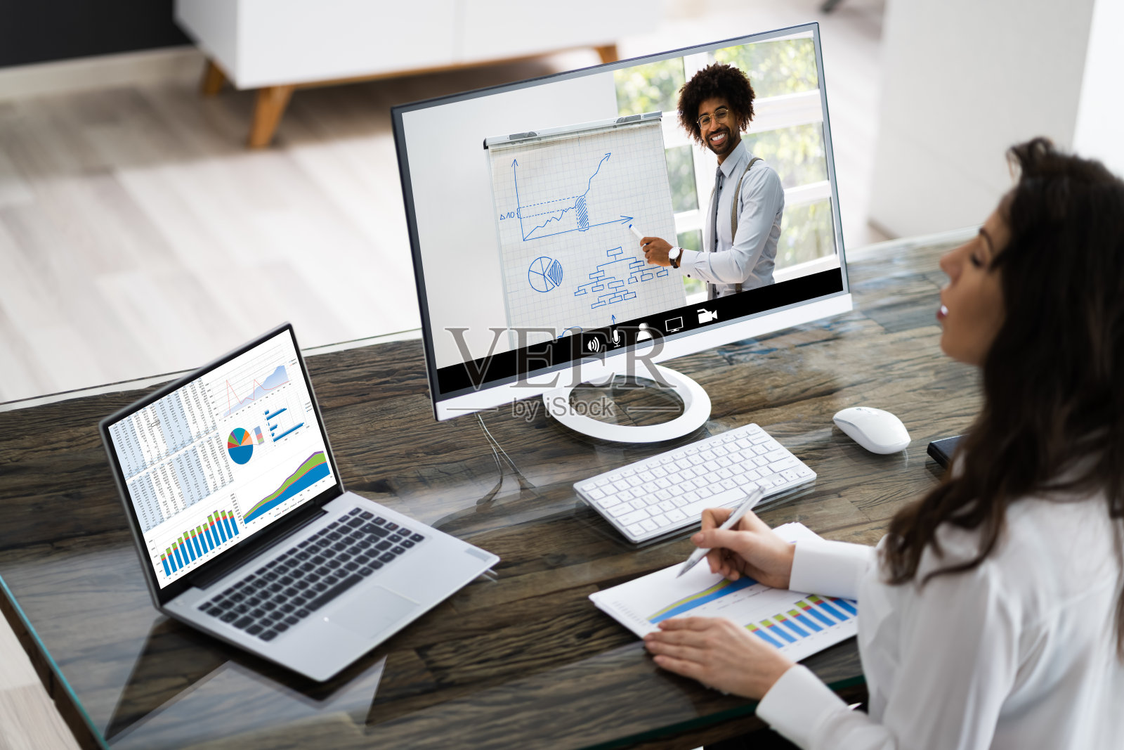 在线虚拟讲座网络研讨会照片摄影图片