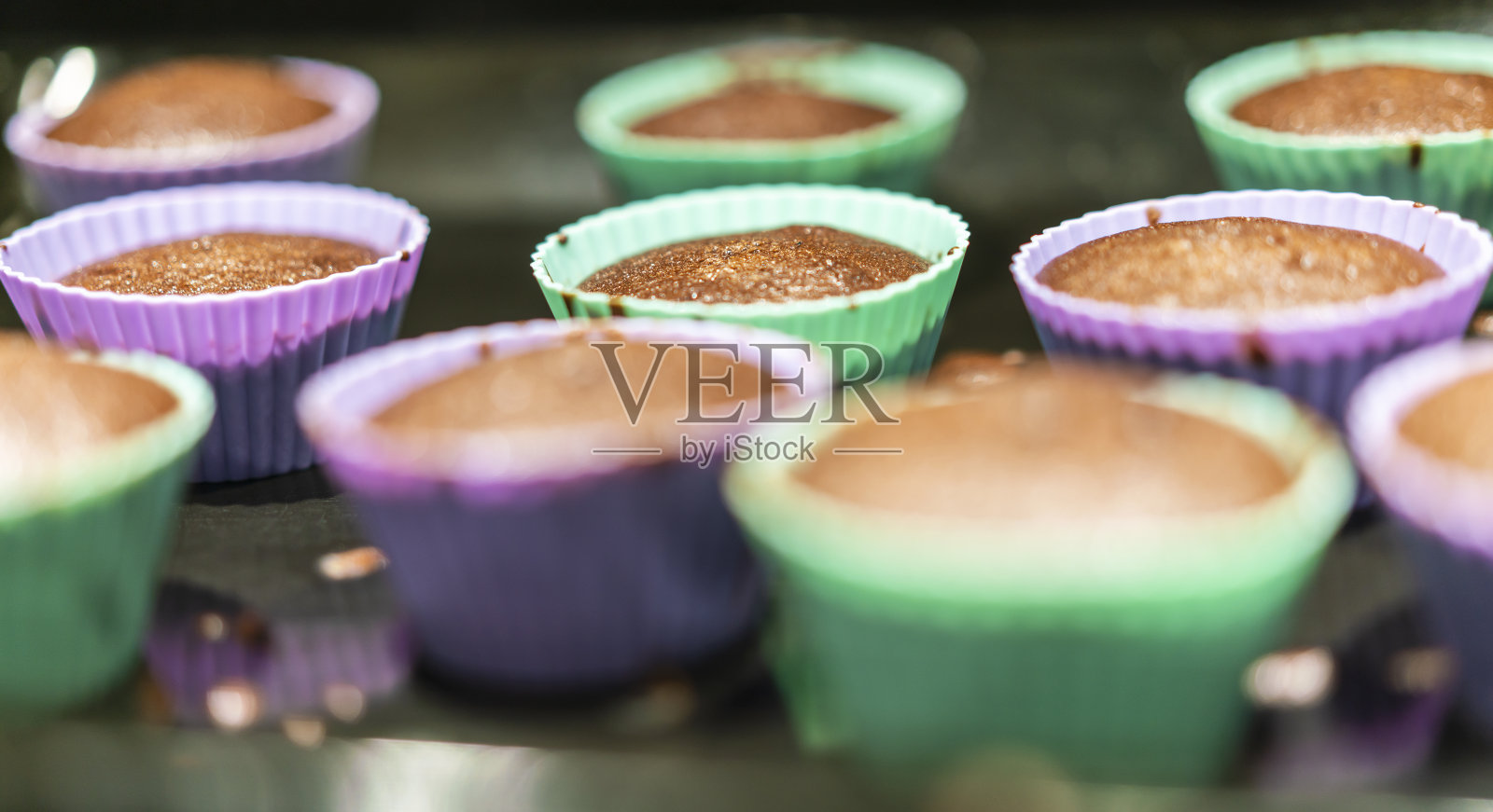 自制巧克力松饼照片摄影图片