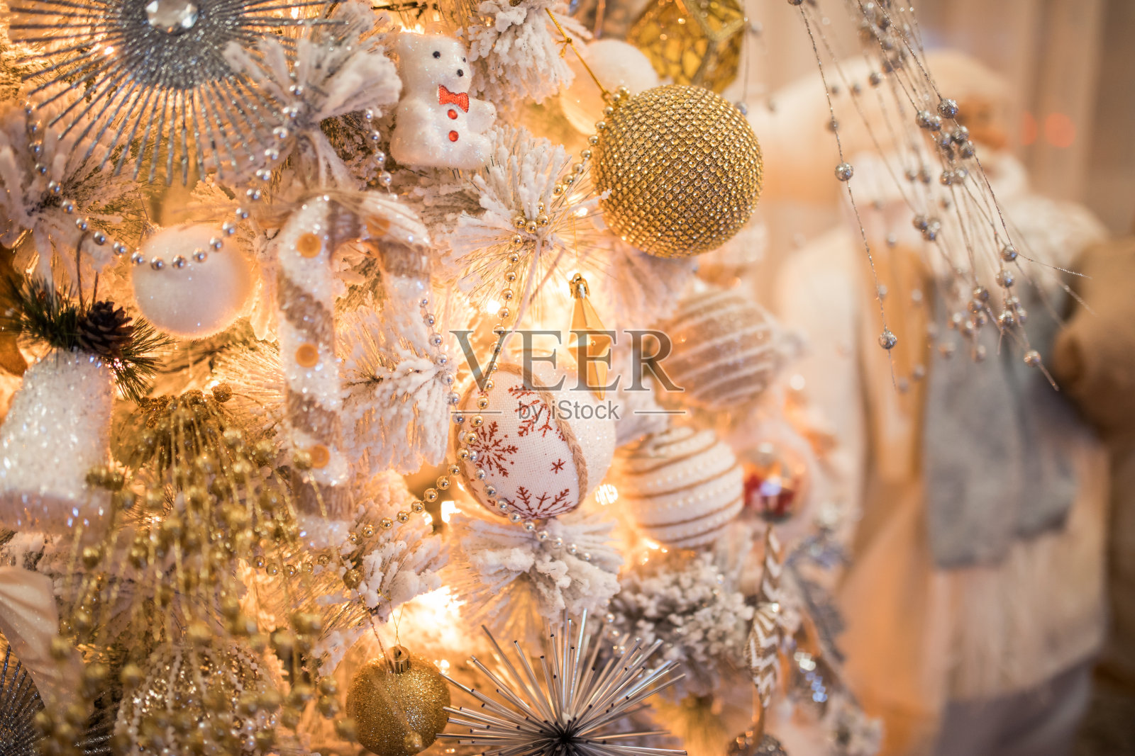 圣诞节装饰用美丽的灯照片摄影图片