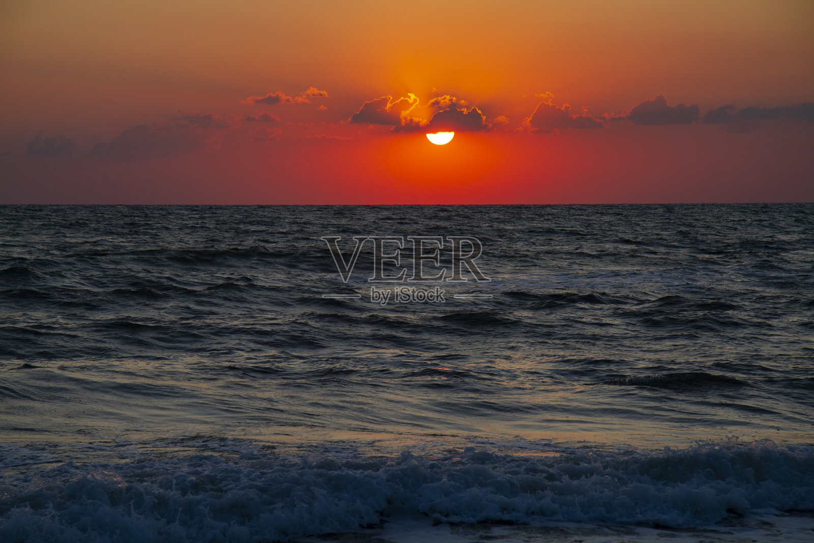 黑海上的海上日落照片摄影图片