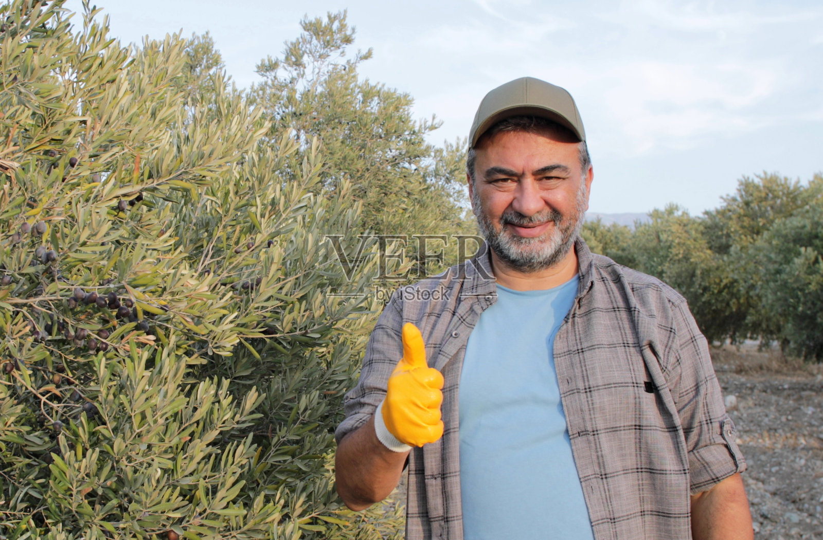 农场里的人照片摄影图片