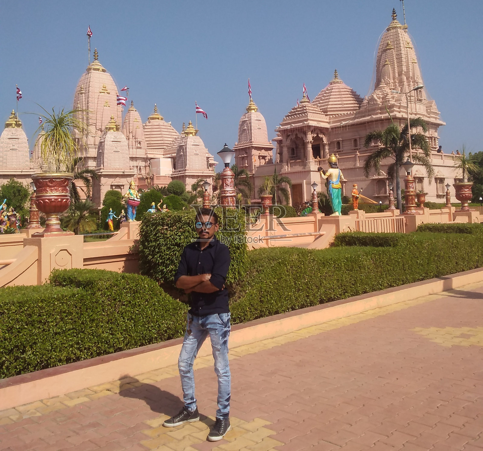 古老的印度寺庙和印度人照片摄影图片