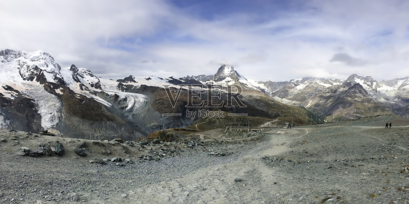 戈内格拉特山脉是奔宁阿尔卑斯山脉的一个岩石山脊,照片摄影图片