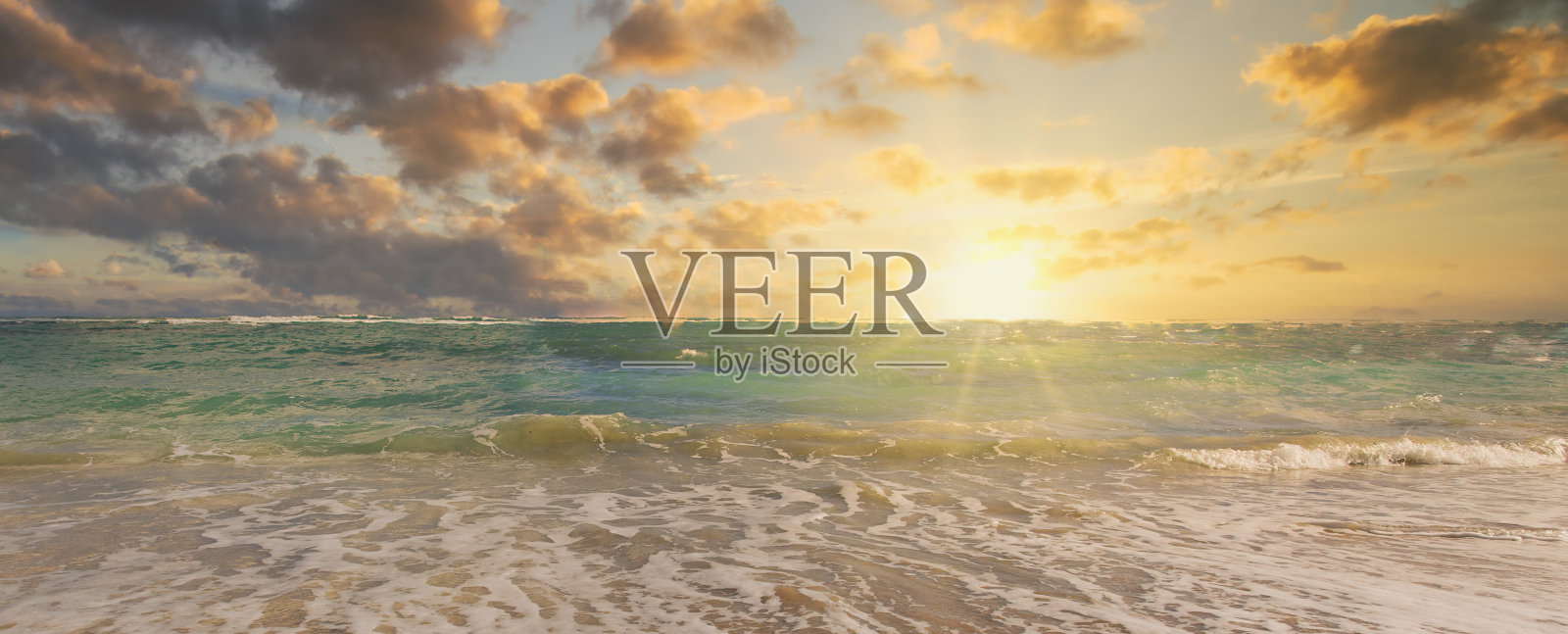 日落时的海洋,全景照片摄影图片