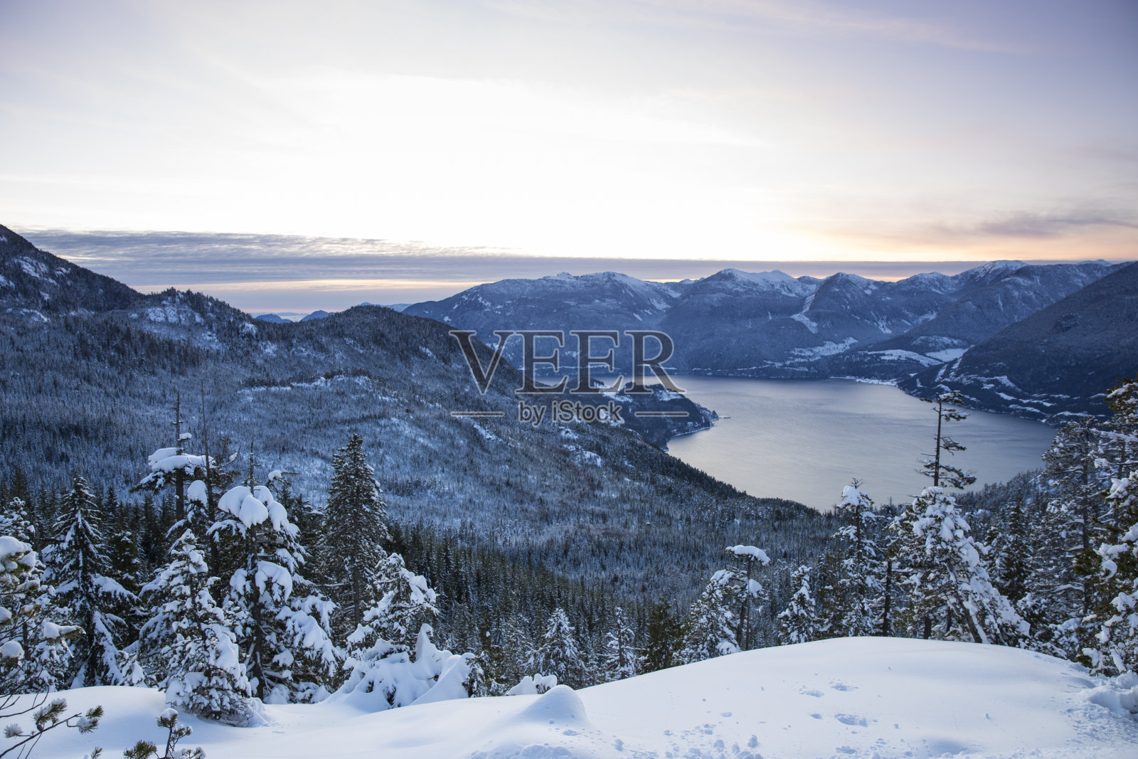 夕阳在山照片摄影图片