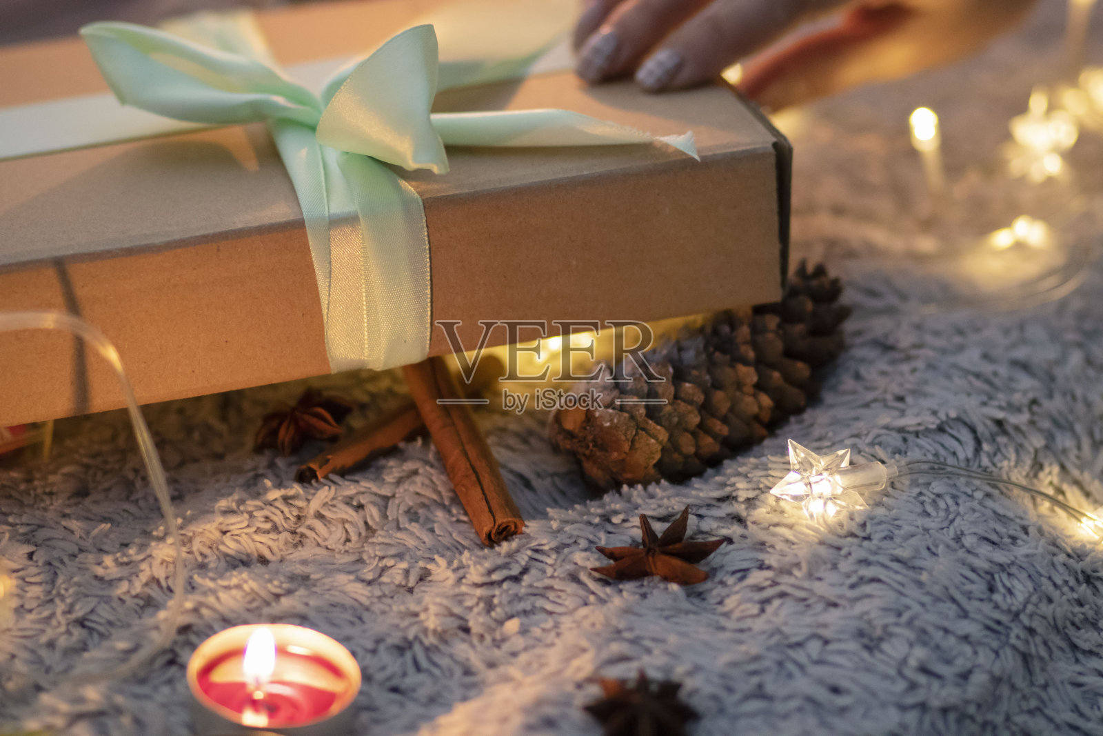 用蜡烛作新年作文,照片摄影图片