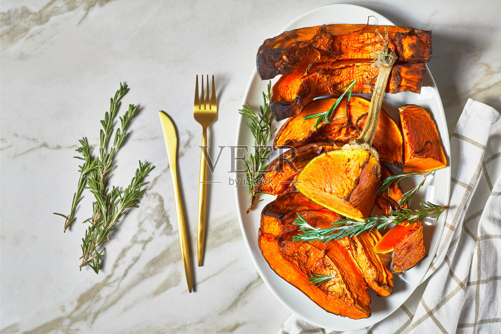 烤白胡桃南瓜片照片摄影图片