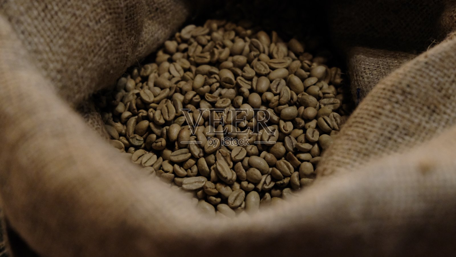 袋装绿咖啡。特写镜头照片摄影图片