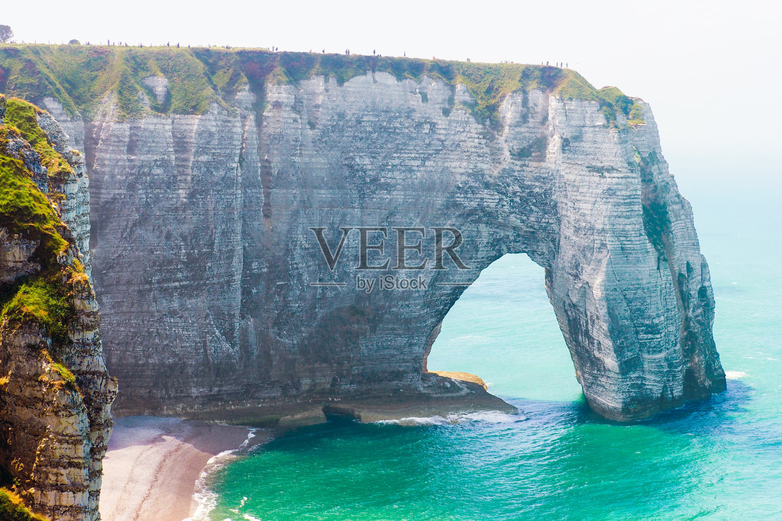 拉曼尼波特自然石拱奇观,悬崖和坚堡海滩。本的父亲,法国诺曼底照片摄影图片