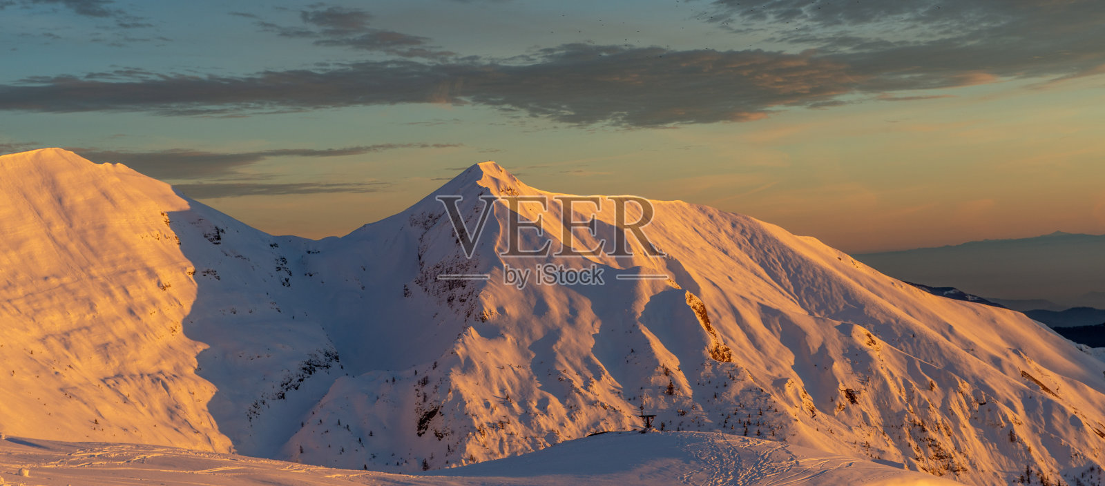 日落时的格莱姆山照片摄影图片
