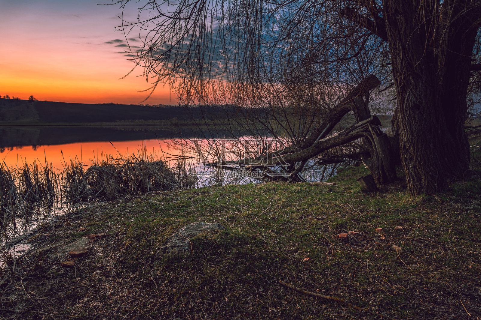 日出河照片摄影图片