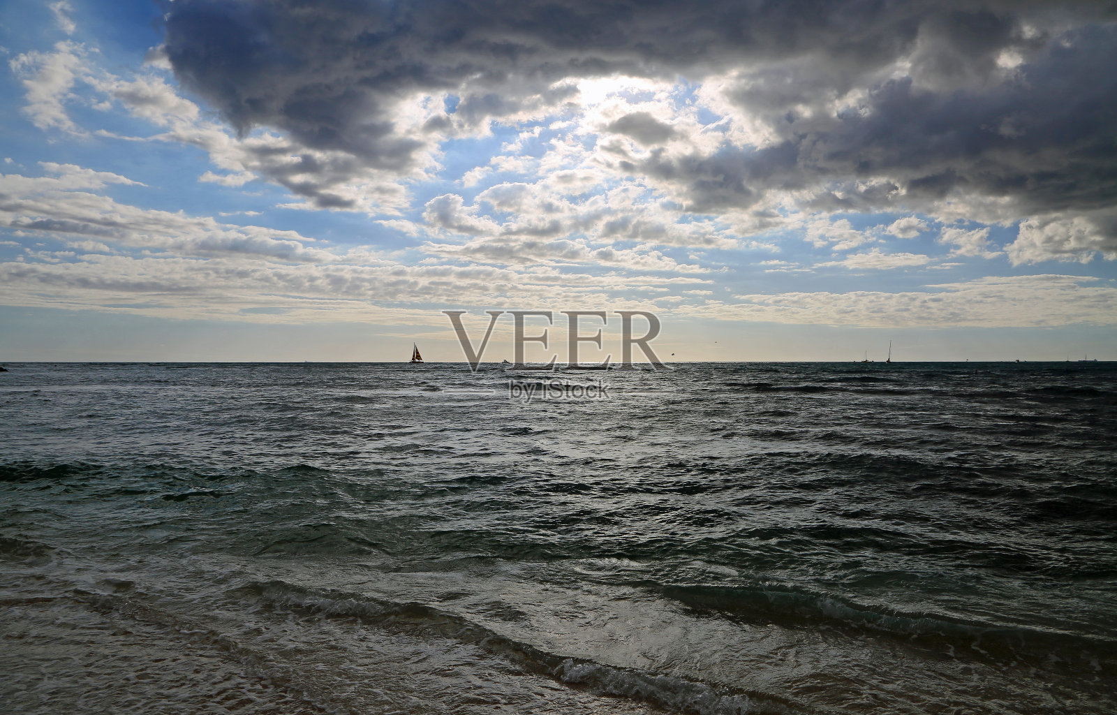 云与海洋照片摄影图片