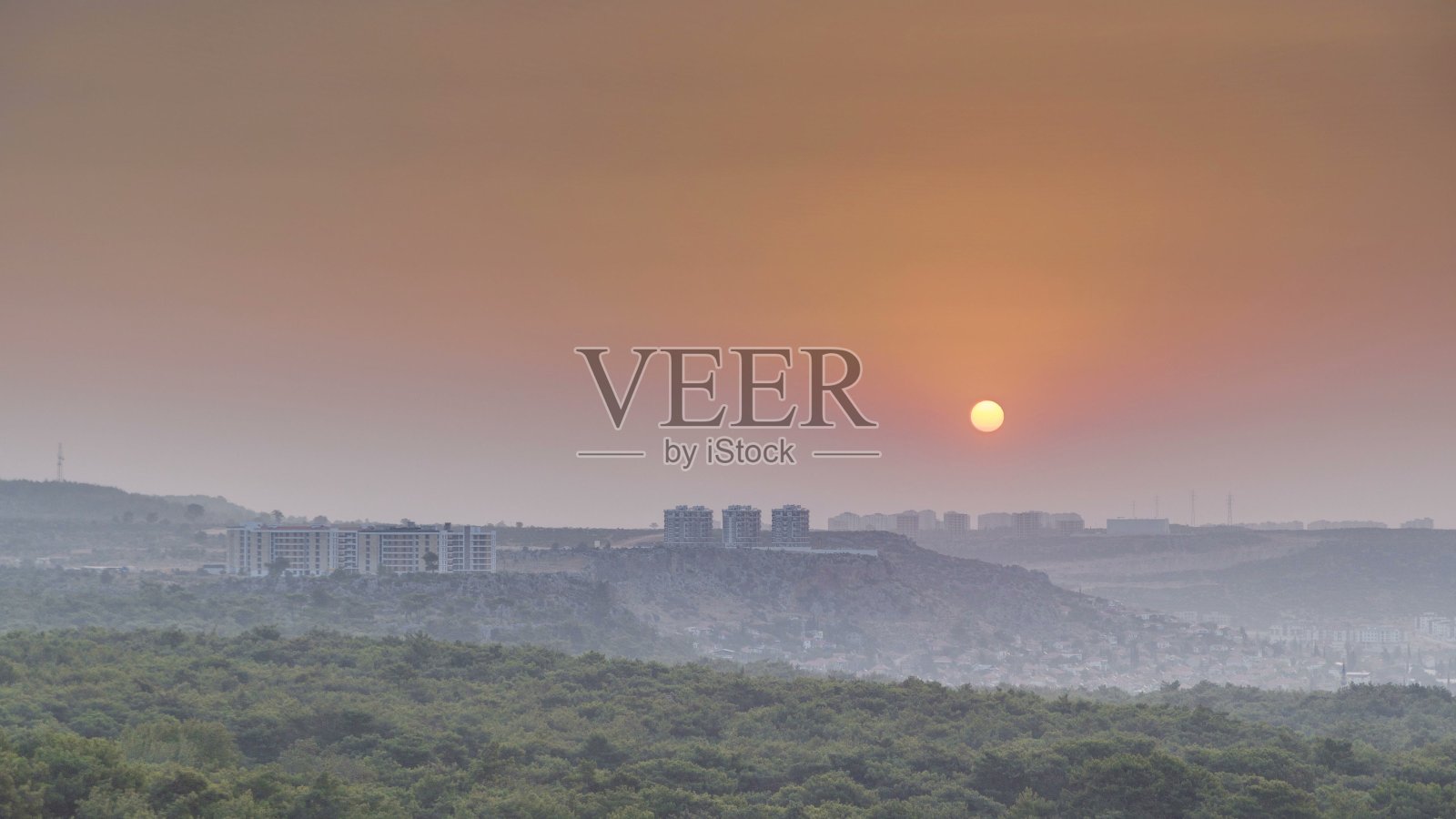 鸟瞰安塔利亚的日出。火鸡照片摄影图片