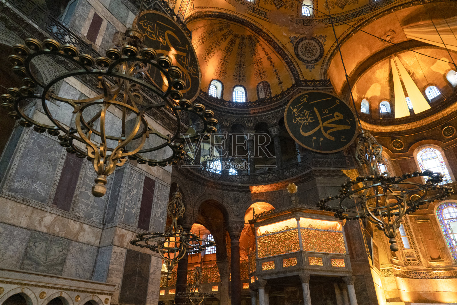 老教堂和清真寺照片摄影图片