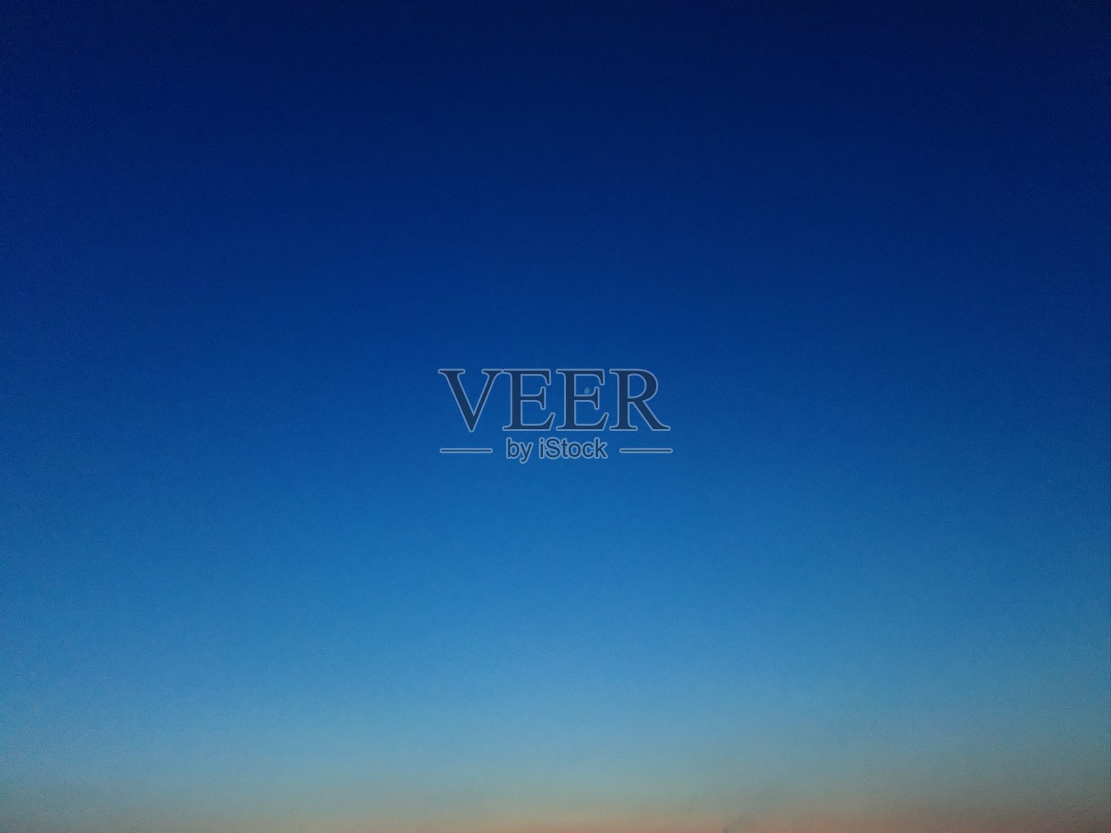 白天的蓝天照片摄影图片