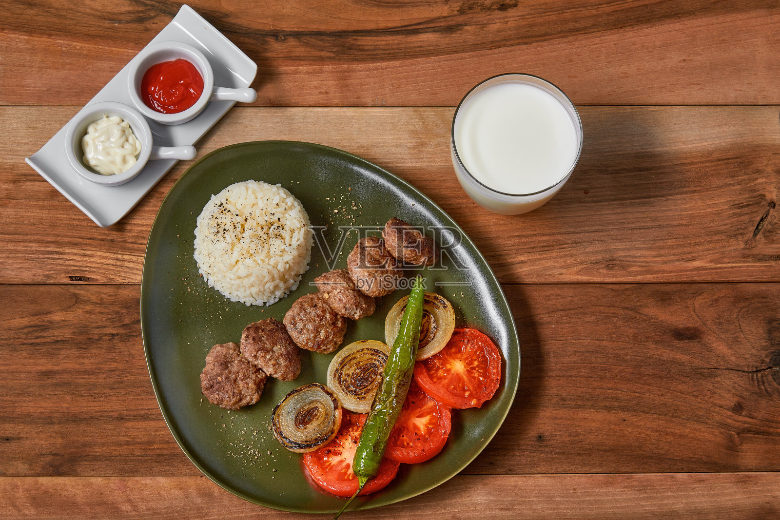 烤肉丸照片摄影图片