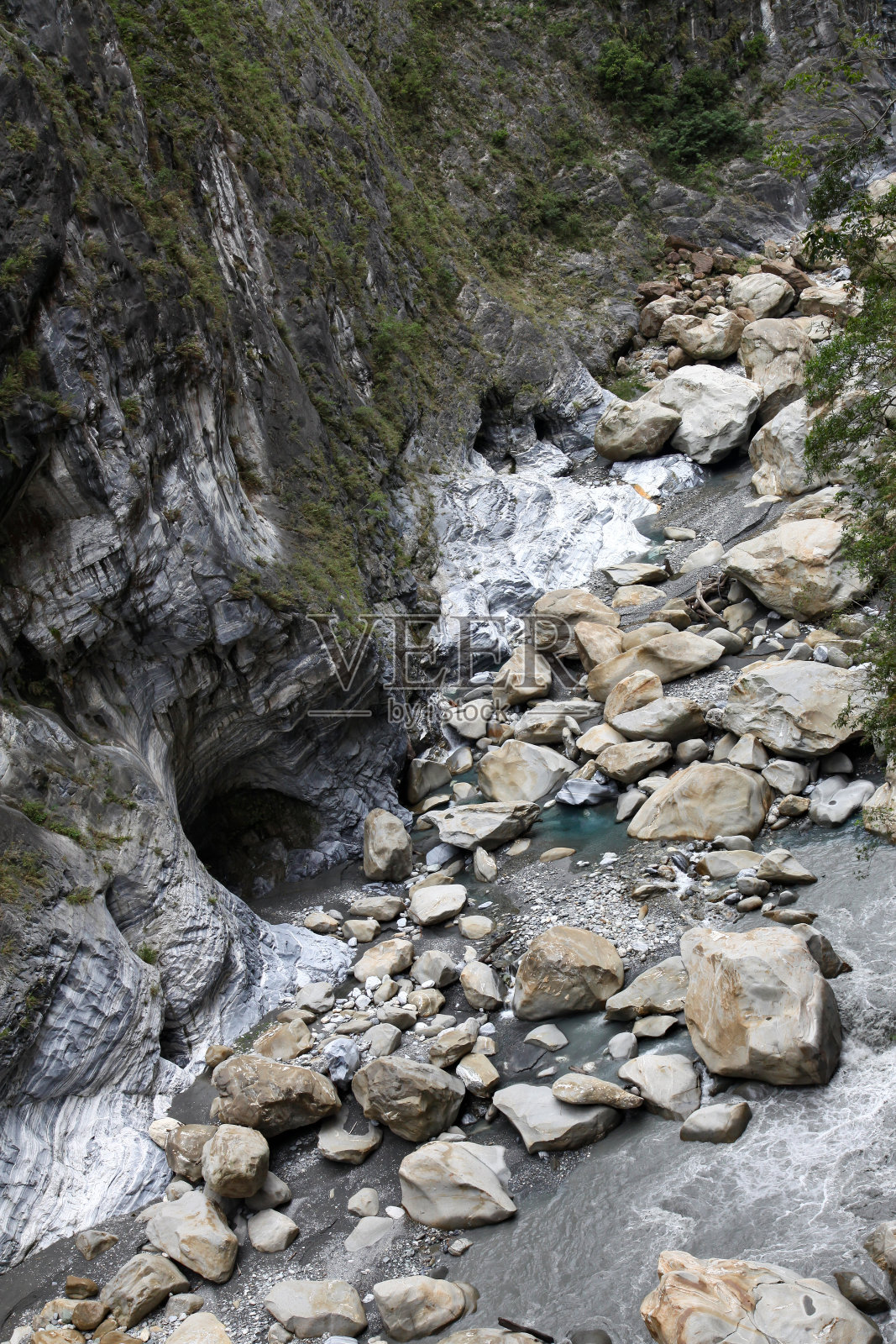 台湾花莲太鲁阁公园的自然景观山。照片摄影图片