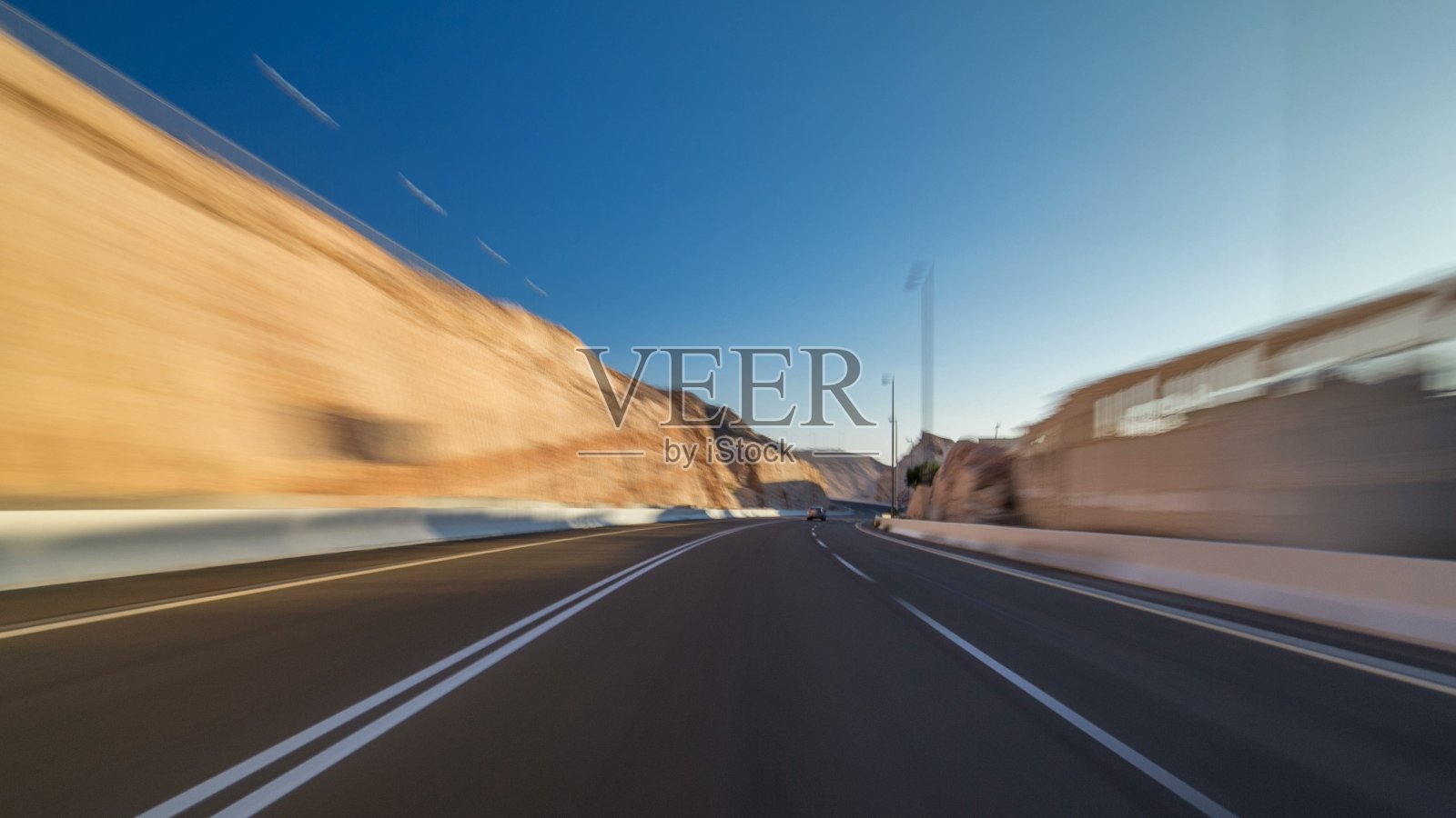 阿拉伯联合酋长国艾恩的杰贝哈菲特山路延时摄影照片摄影图片