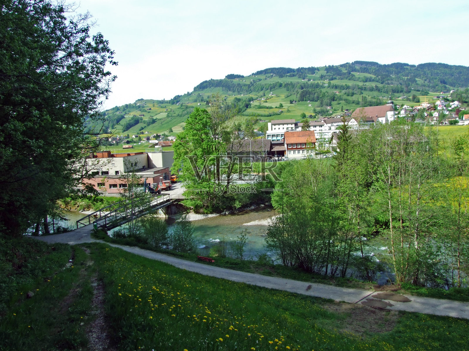 瑞士圣加伦州,图尔河谷和奥伯托根堡地区的新圣约翰村照片摄影图片