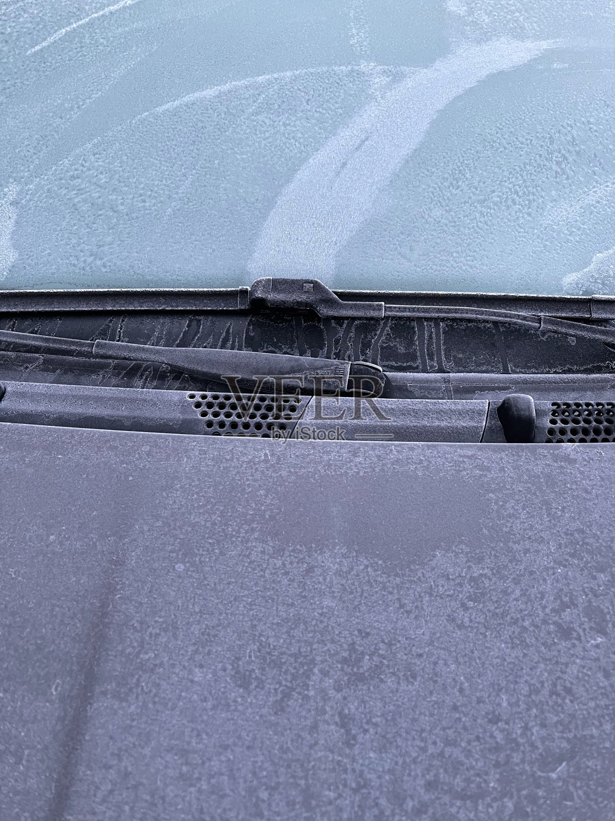 冰冻的汽车在冬天的早晨照片摄影图片