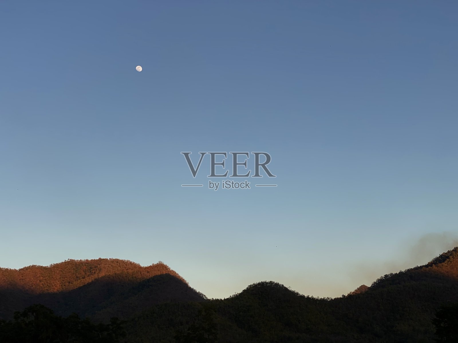 幻排山照片摄影图片