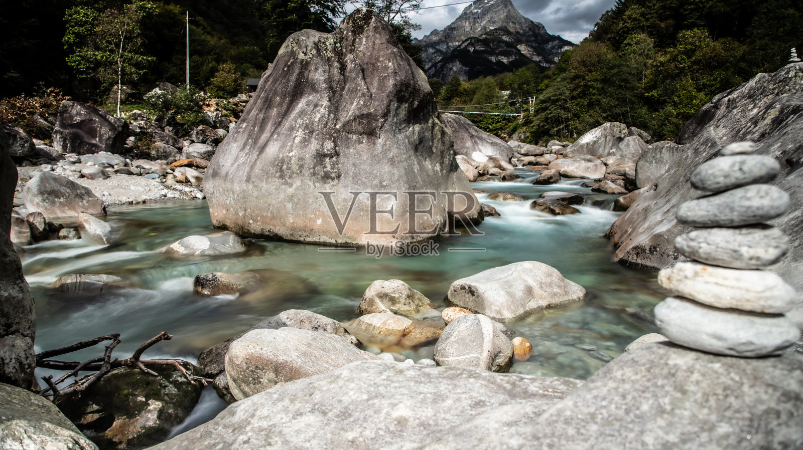 河Vercasca照片摄影图片