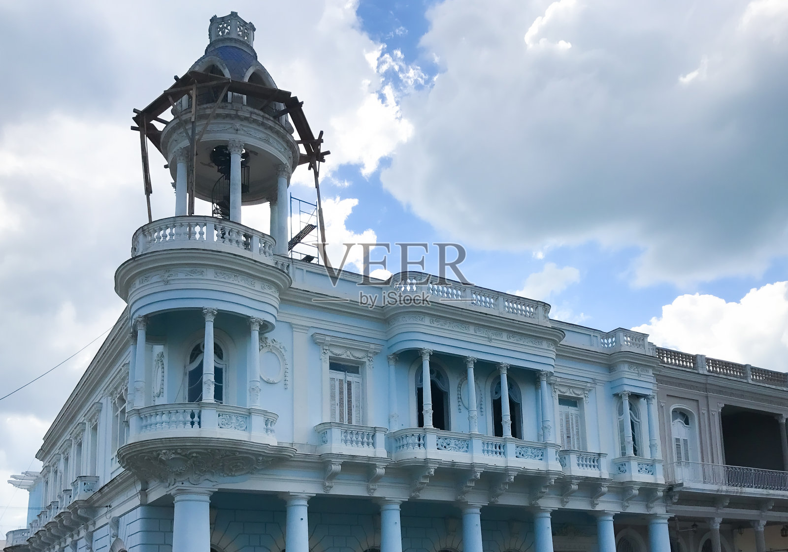 帕拉西奥·费雷尔,西恩富戈斯,古巴。关闭了。多云的天气照片摄影图片